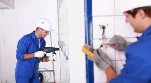 Jakie wiertło do płytek ceramicznych - uniknij uszkodzeń i frustracji