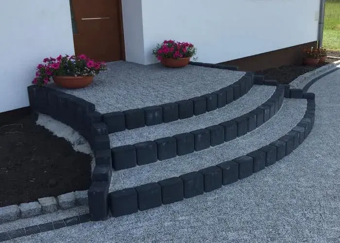 Jak obłożyć schody betonowe kostką brukową i uniknąć najczęstszych błędów
